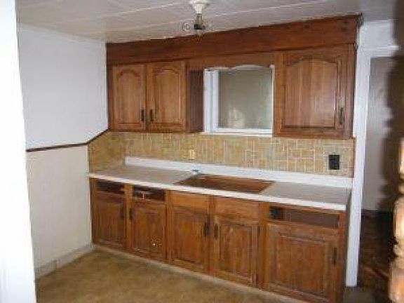 2nd image of 4292 E 163rd St