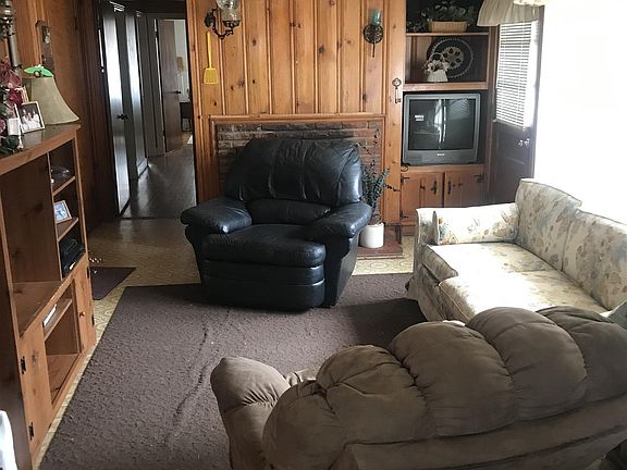 4th image of 930 Rollins Dr