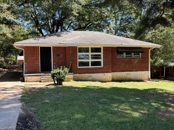 4548 Pine Dr, Forest Park, GA 30297