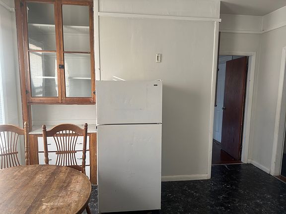 5th image of 872 Chalkstone Ave Floor 2