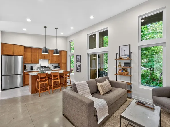 (undisclosed Address), Mequon, WI 53092