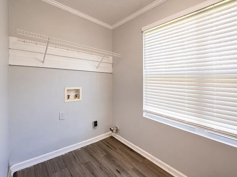 2305 Oketo Dr — Photo 17