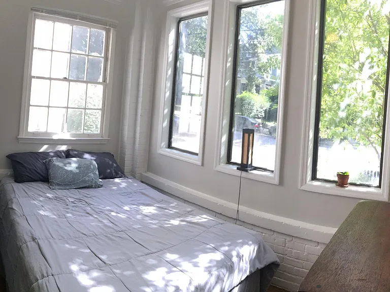 332 4th St NE #2 — Photo 17