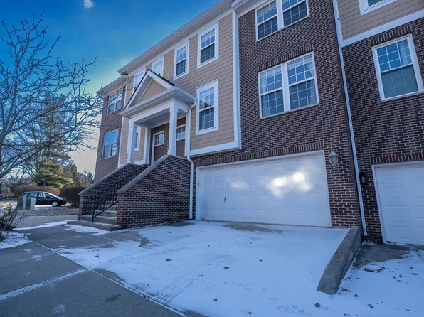 5658 Brownstone Dr, Indianapolis, IN 46220