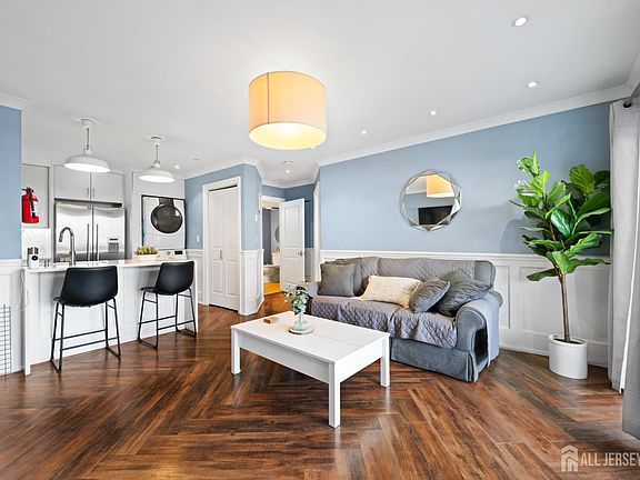 2nd image of 814 Edpas Rd