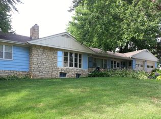 9102 Poppleton Ave, Omaha, NE 68124