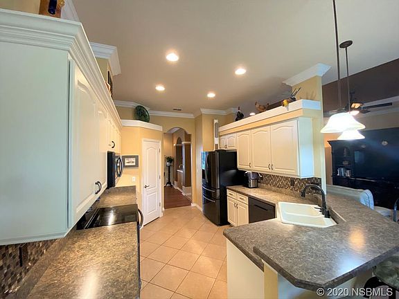 2nd image of 595 Marisol Dr