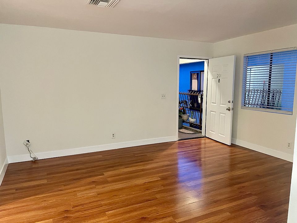 Living room & front door