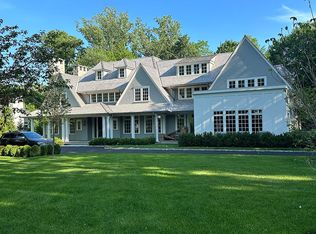 32 Willow Rd, Riverside, CT 06878