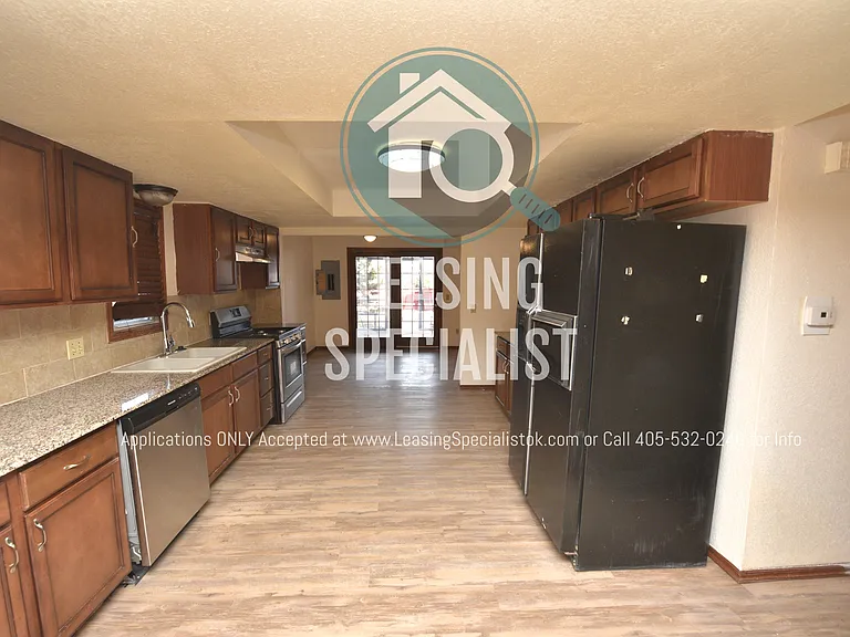 611 S Ponca Ave — Photo 5