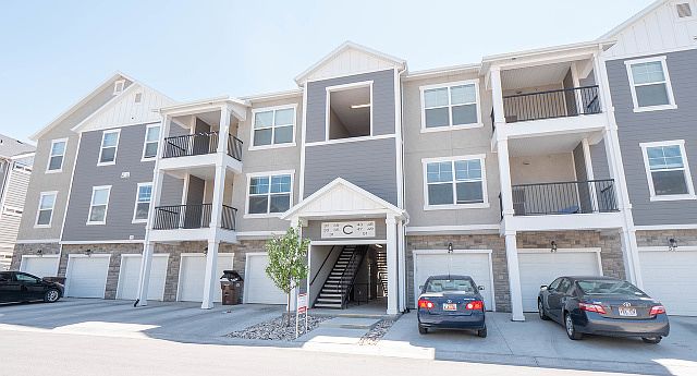 1st image of 47 W Seasons Dr #47