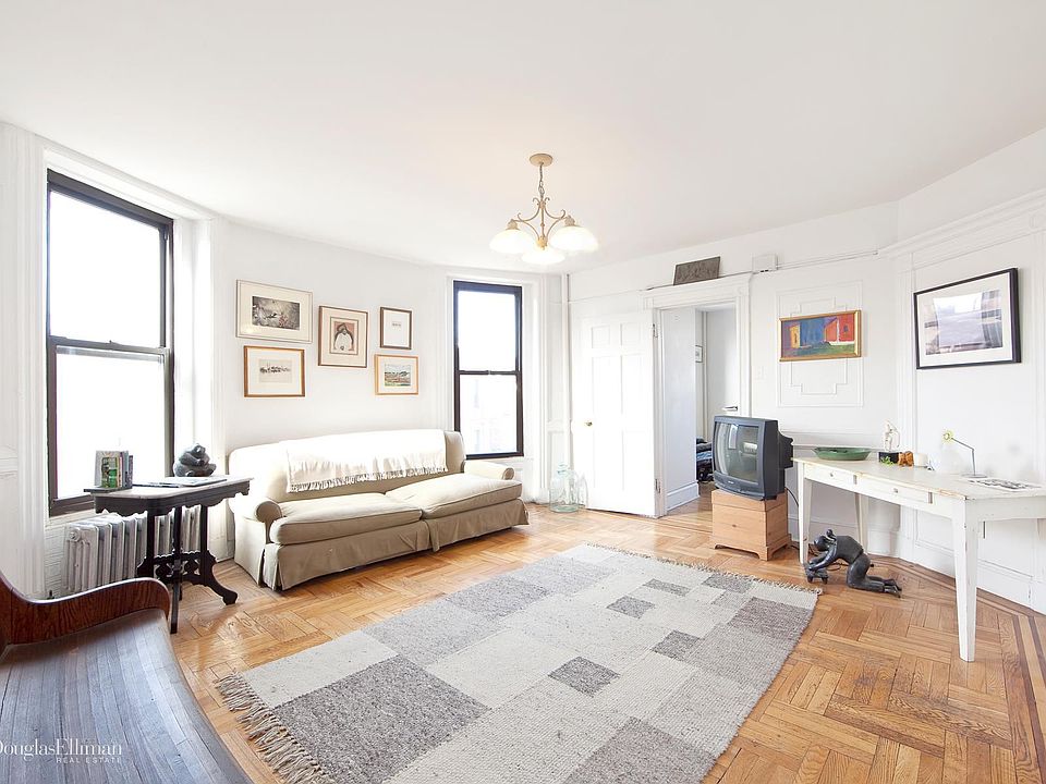 1st image of 163 President St APT 4R