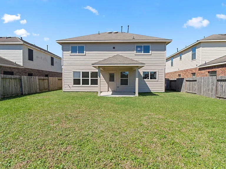 9006 Sasson Blvd — Photo 6