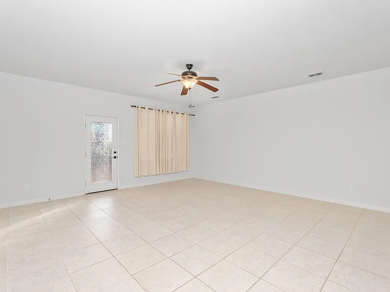 437 Lipizzan Ln — Photo 11