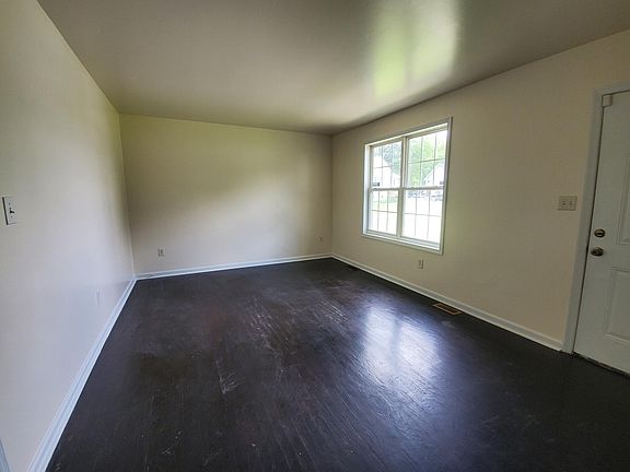 4th image of 15 Flower Cir
