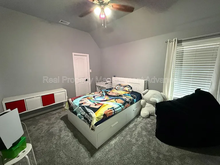 801 Renault Way — Photo 26