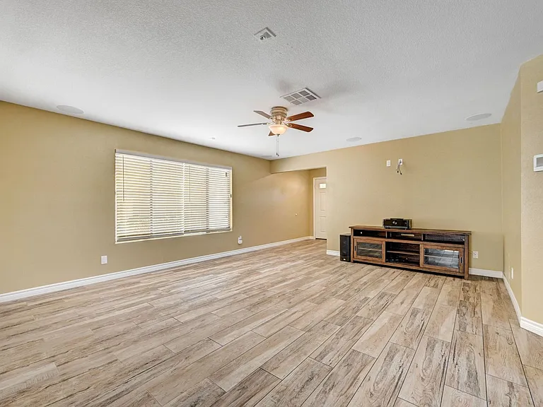 3949 Rhine Way — Photo 9