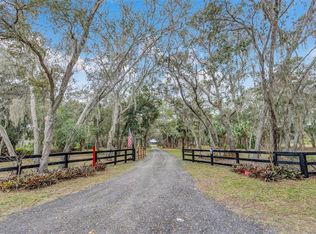 255 Butterfly Forest Rd, Geneva, FL 32732