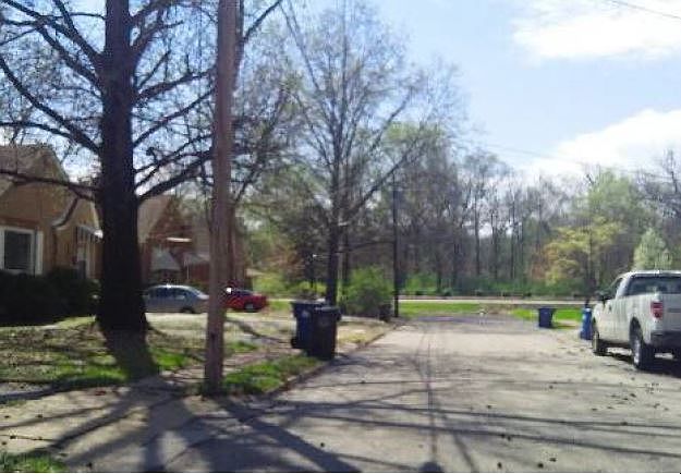 2nd image of 428 Thomas Ave