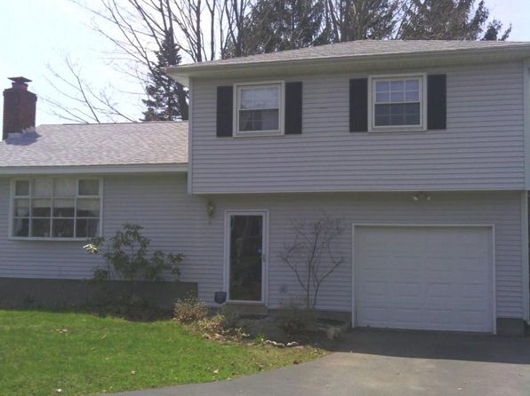 128 Forts Ferry Rd, Latham, NY 12110