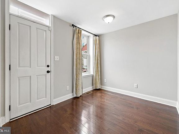 5th image of 107 Bloomsberry St