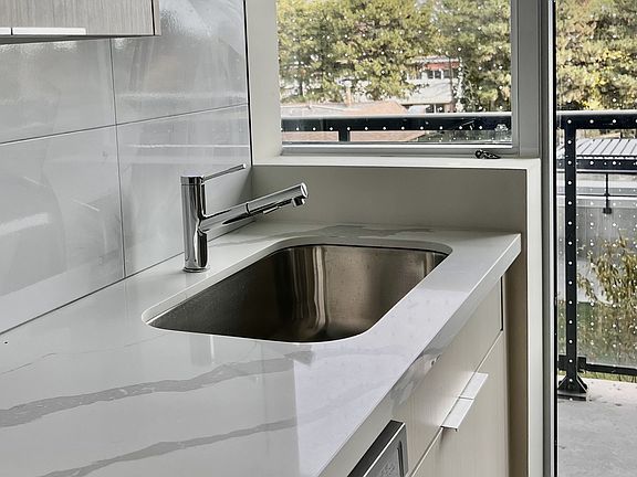 3rd image of 2825 Jane St #316