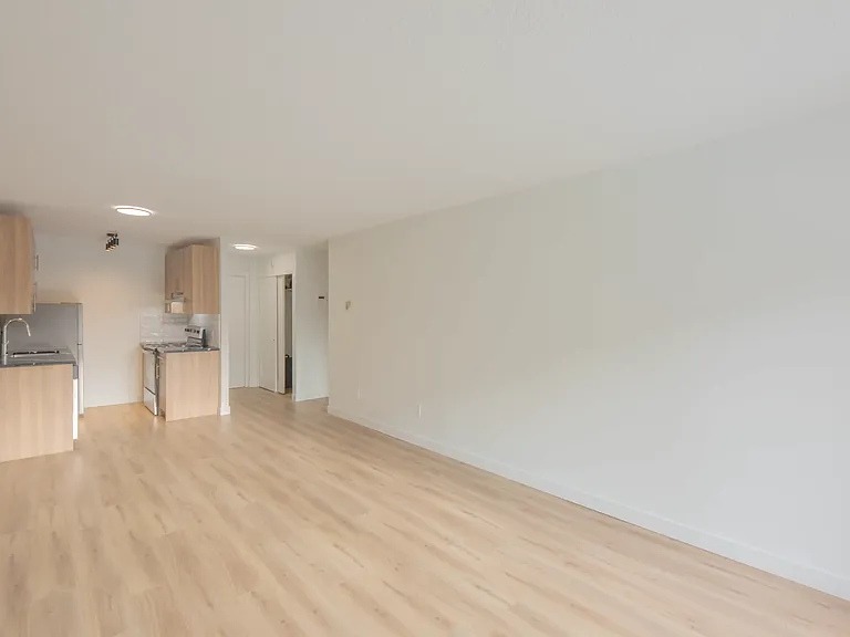 604 14th Ave SW — Photo 37