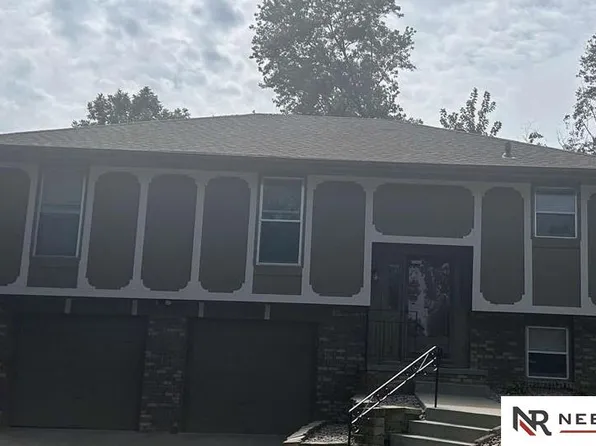 15161 R St, Omaha, NE 68137