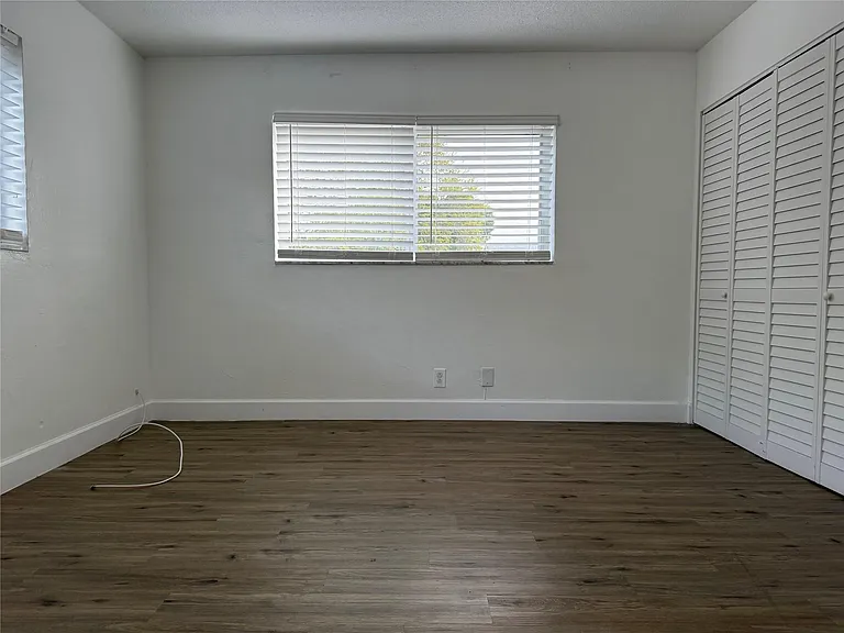 1857 Jefferson St #205 — Photo 7