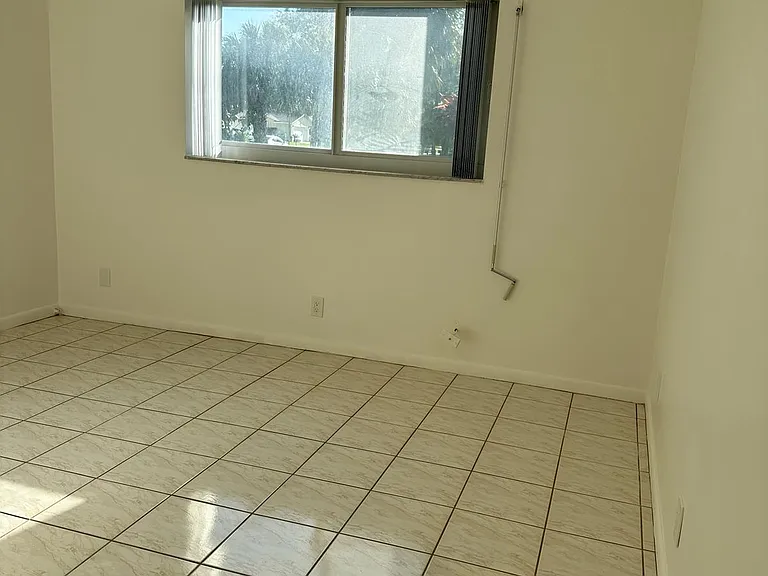 225 Bonnie Blvd #116 — Photo 10