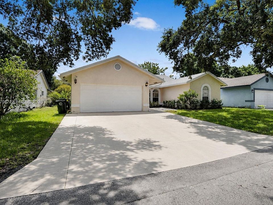1st image of 6610 NW 41st Ter