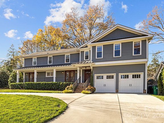 2nd image of 1818 Wandering Way Dr