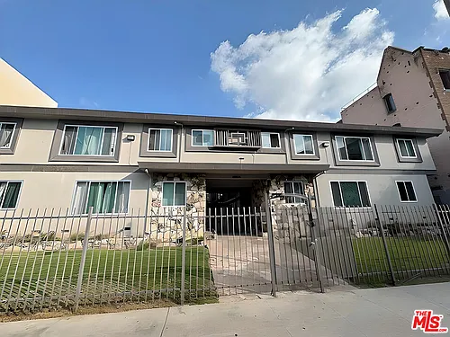 228 S Mariposa Ave Photo 1 228 S Mariposa Ave Photo 1