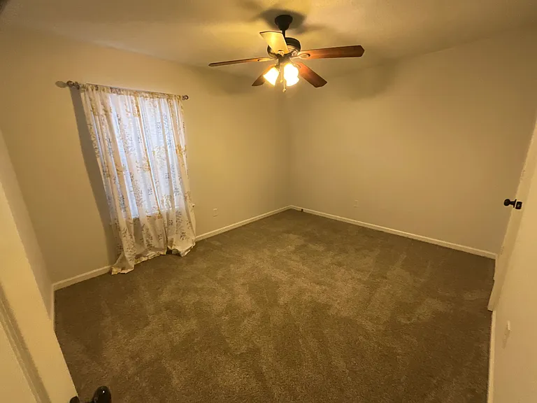 1434 Paul Caswell Blvd — Photo 6