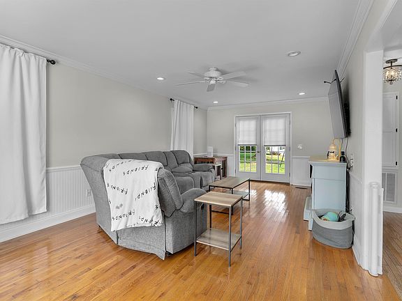 2nd image of 2206 Northfield Dr