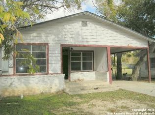 918 San Antonio Ave, Seguin, TX 78155