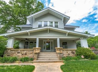 408 7th St SW, Hickory, NC 28602