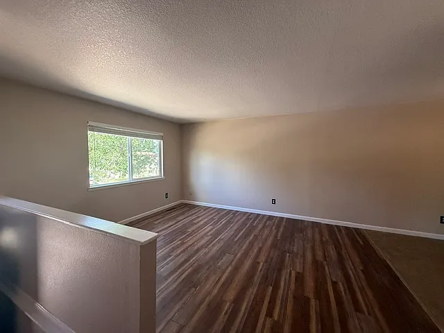 3 bed, 1314 sqft, $2,600 — Photo 3