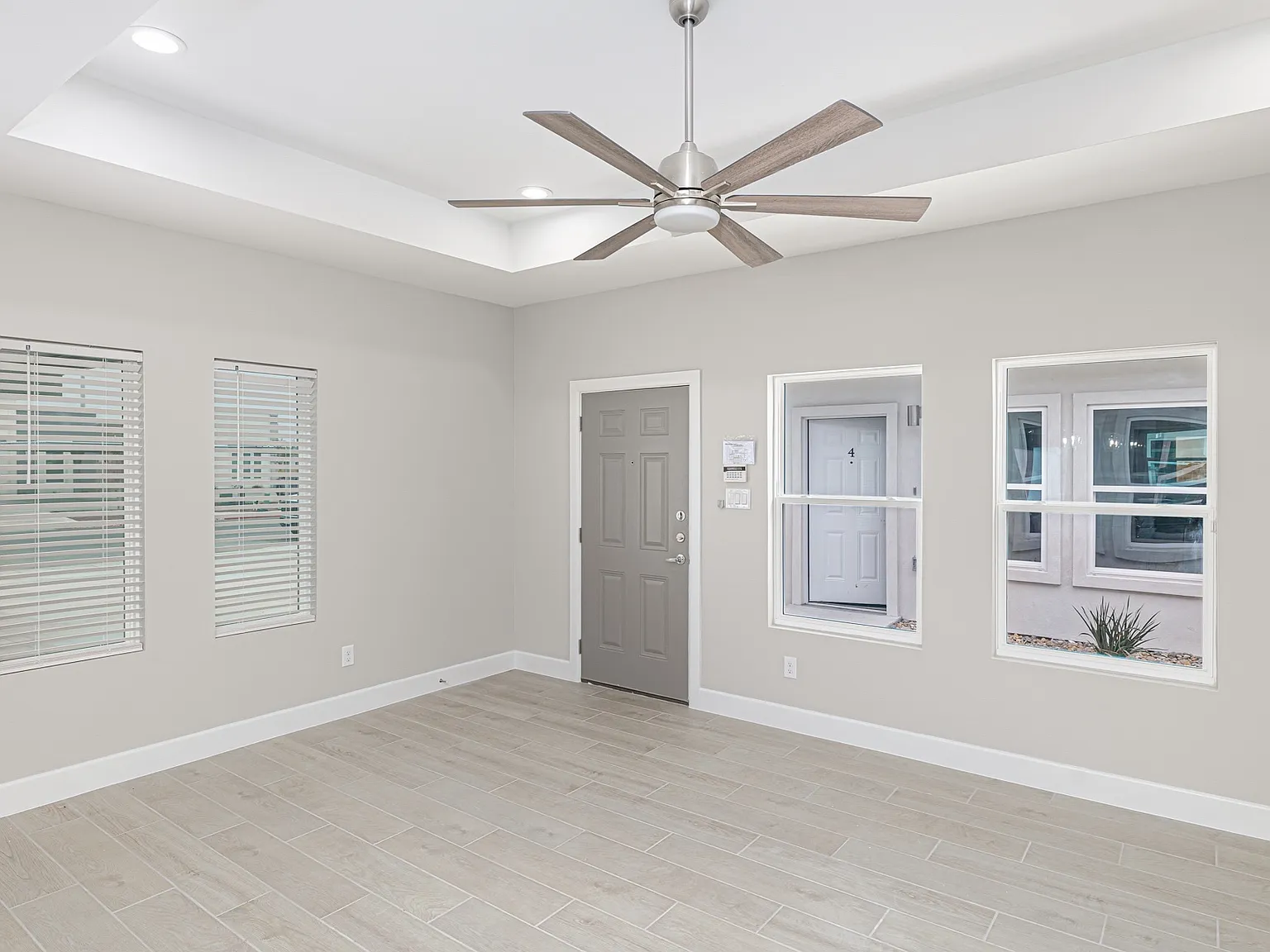 3009 W Sandlewood St — Photo 4