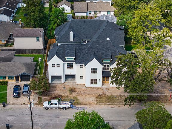 2nd image of 418 Eleanor St
