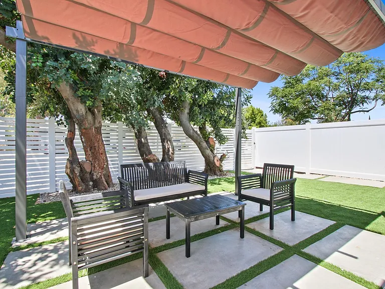 17460 Hatteras St — Photo 17