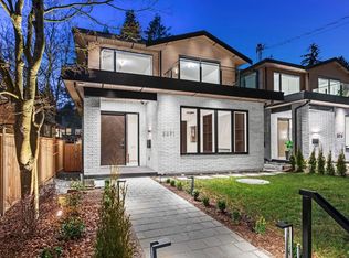 3071 Fromme Rd, North Vancouver, BC V7K1C3