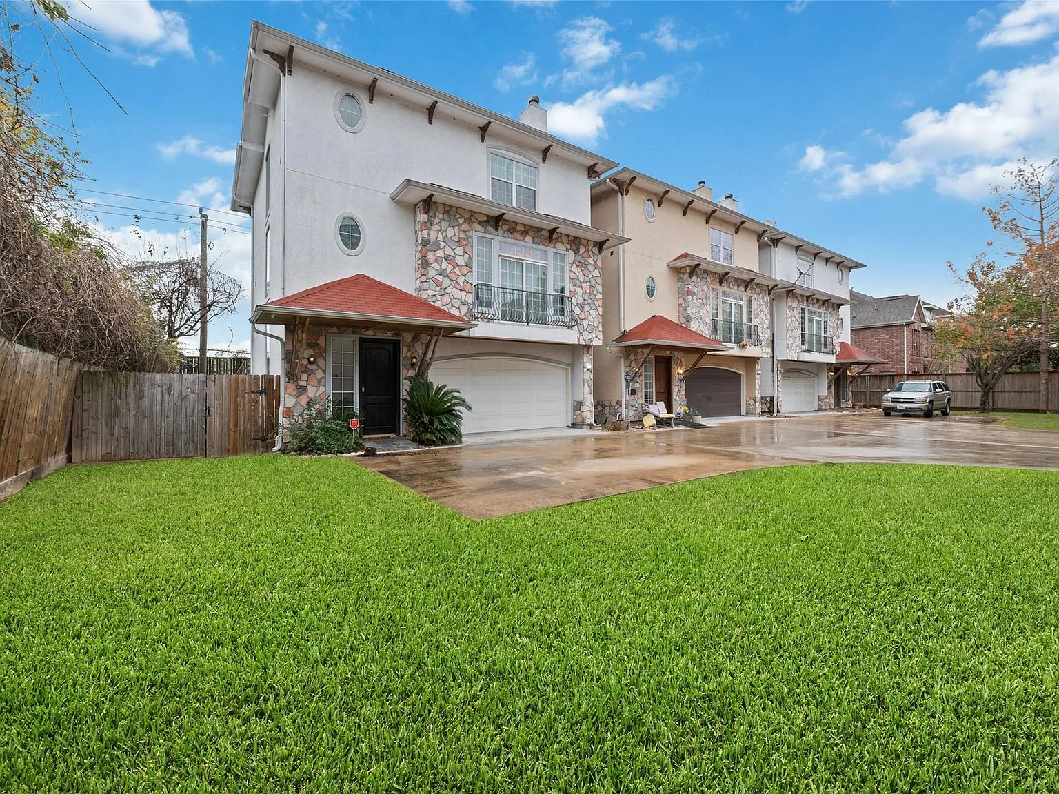 4 bed, 3.5 bath, 2754 sqft, $3,100 — Photo 1