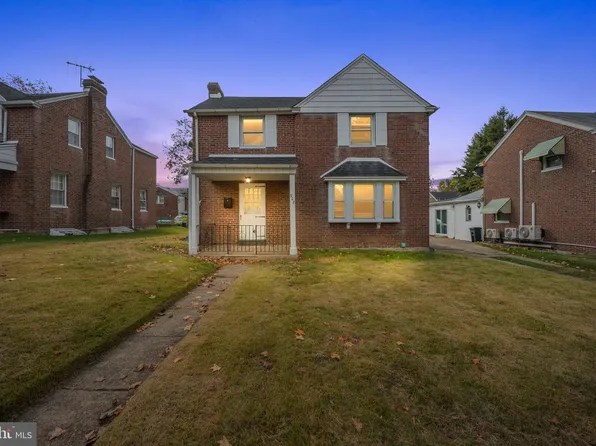 908 Fanshawe St, Philadelphia, PA 19111