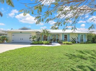 225 Orange Tree Dr, Atlantis, FL 33462