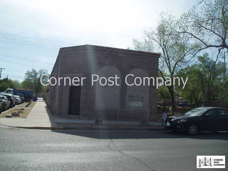 1st image of 402 Tijeras Ave NE
