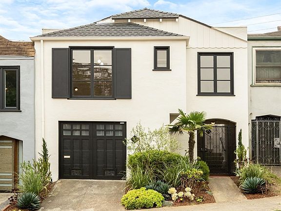 3rd image of 220 Evelyn Way