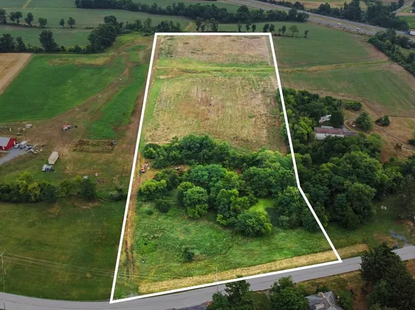 80 Woodside Rd, Gettysburg, PA 17325