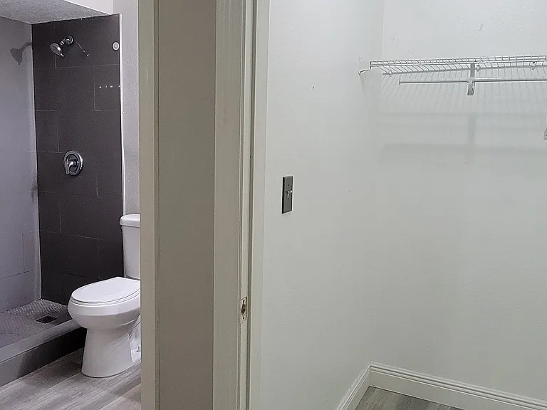 6148 Westgate Dr #103 — Photo 16