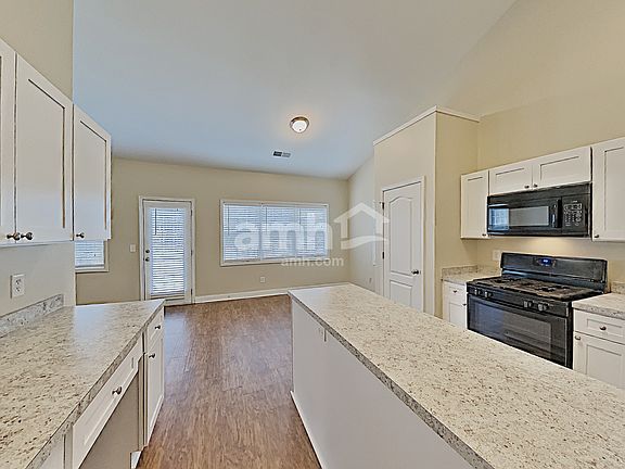 4th image of 107 Oscar Ct